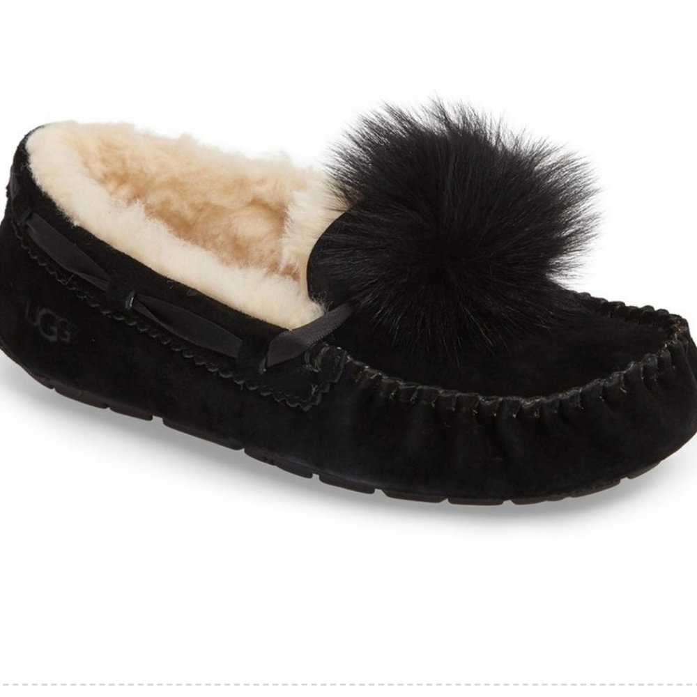 UGG Dakota Pom Pom Moccasins / Slippers